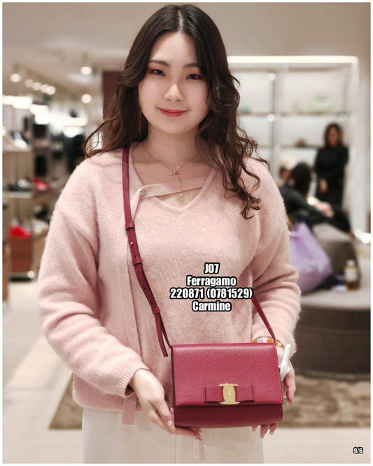PRE-ORDER JO7 FERRAGAMO 220871 (0781529) BAG
